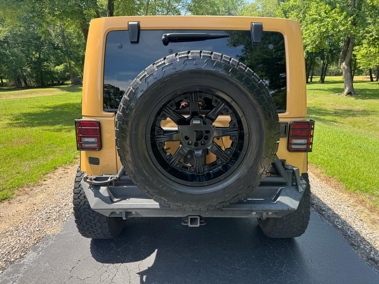 Jeep Wrangler Unlimited 4WD 4dr Sahara 2013