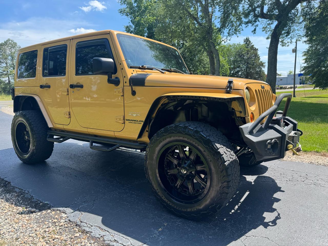 Jeep Wrangler Unlimited 4WD 4dr Sahara 2013