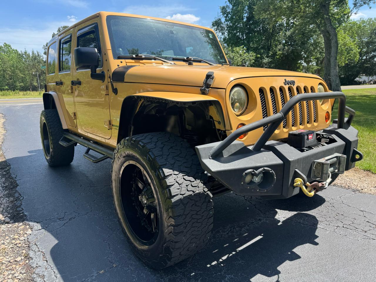 Jeep Wrangler Unlimited 4WD 4dr Sahara 2013