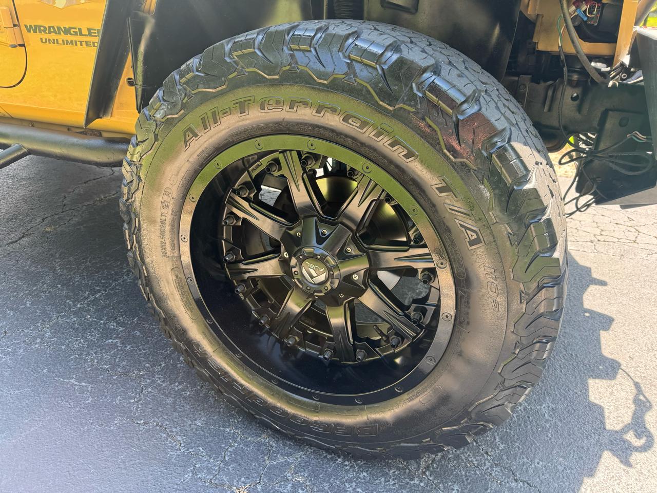 Jeep Wrangler Unlimited 4WD 4dr Sahara 2013