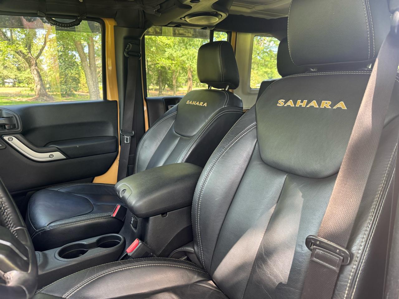 Jeep Wrangler Unlimited 4WD 4dr Sahara 2013