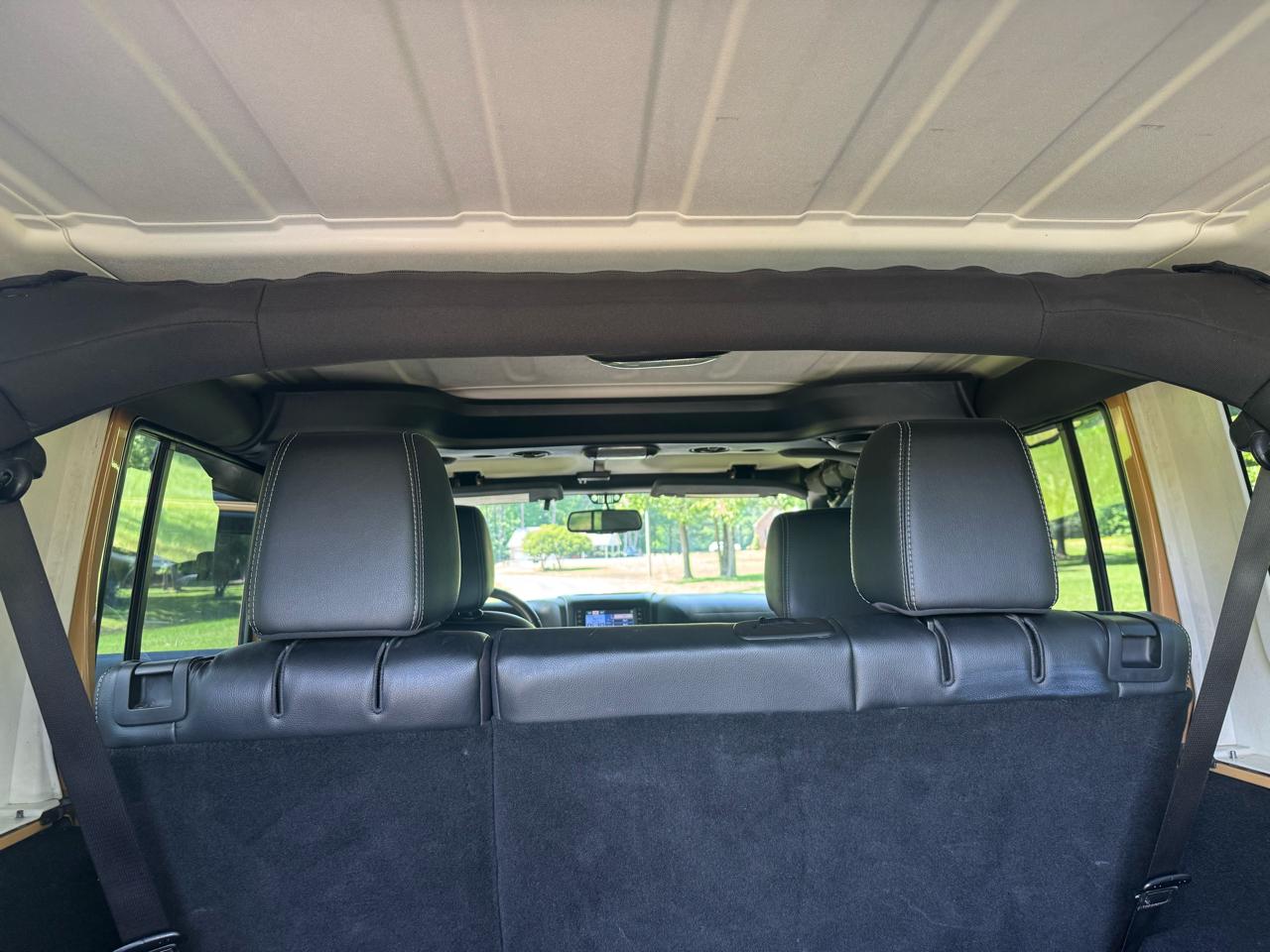 Jeep Wrangler Unlimited 4WD 4dr Sahara 2013