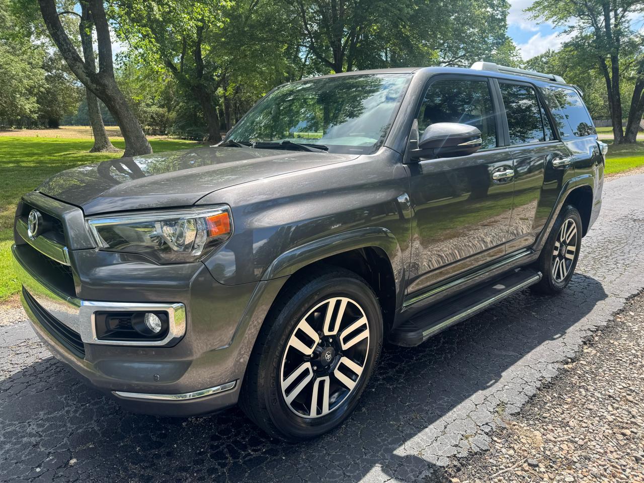 Toyota 4Runner Limited 4WD (Natl) 2017