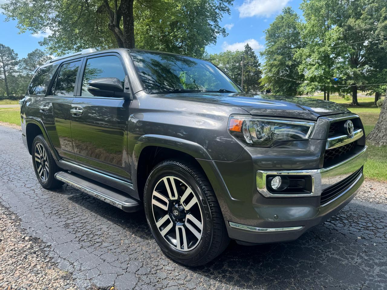Toyota 4Runner Limited 4WD (Natl) 2017