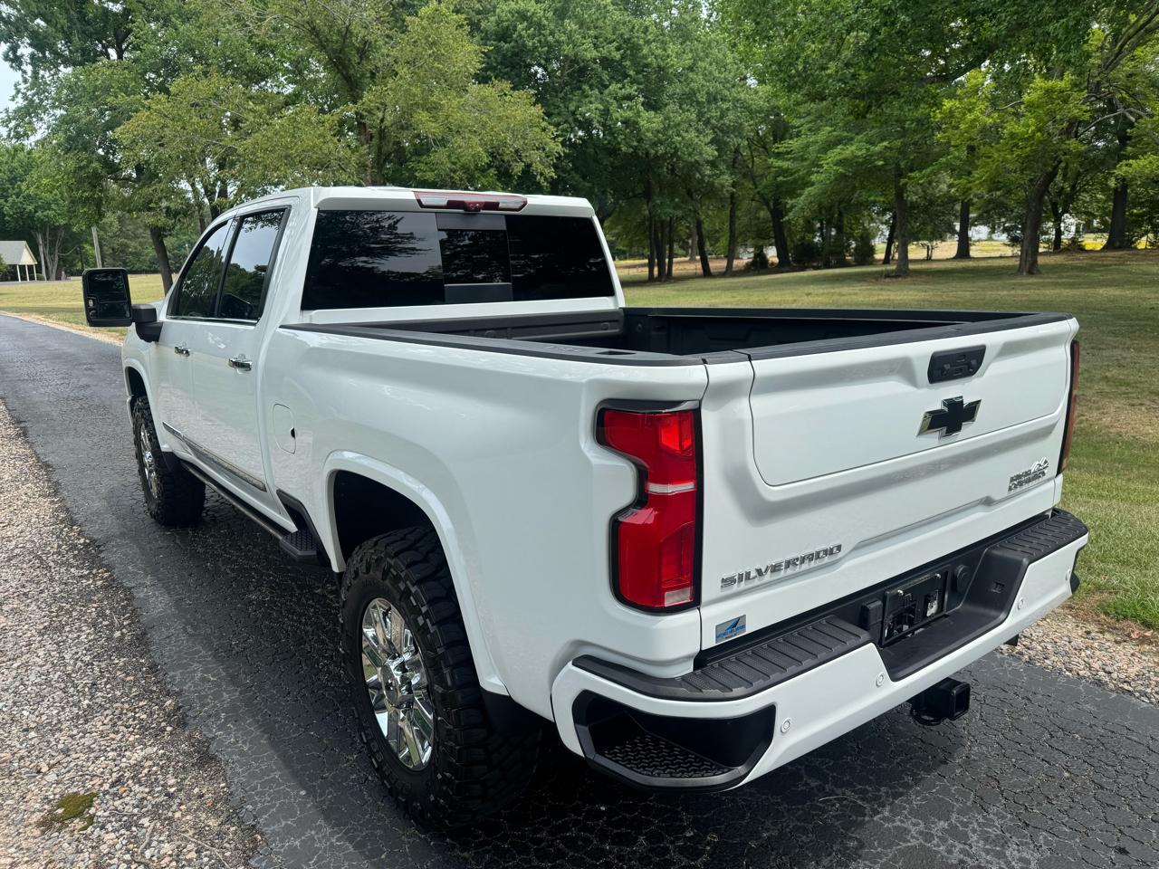 Chevrolet Silverado 2500HD 4WD Crew Cab 159" High Country 2024