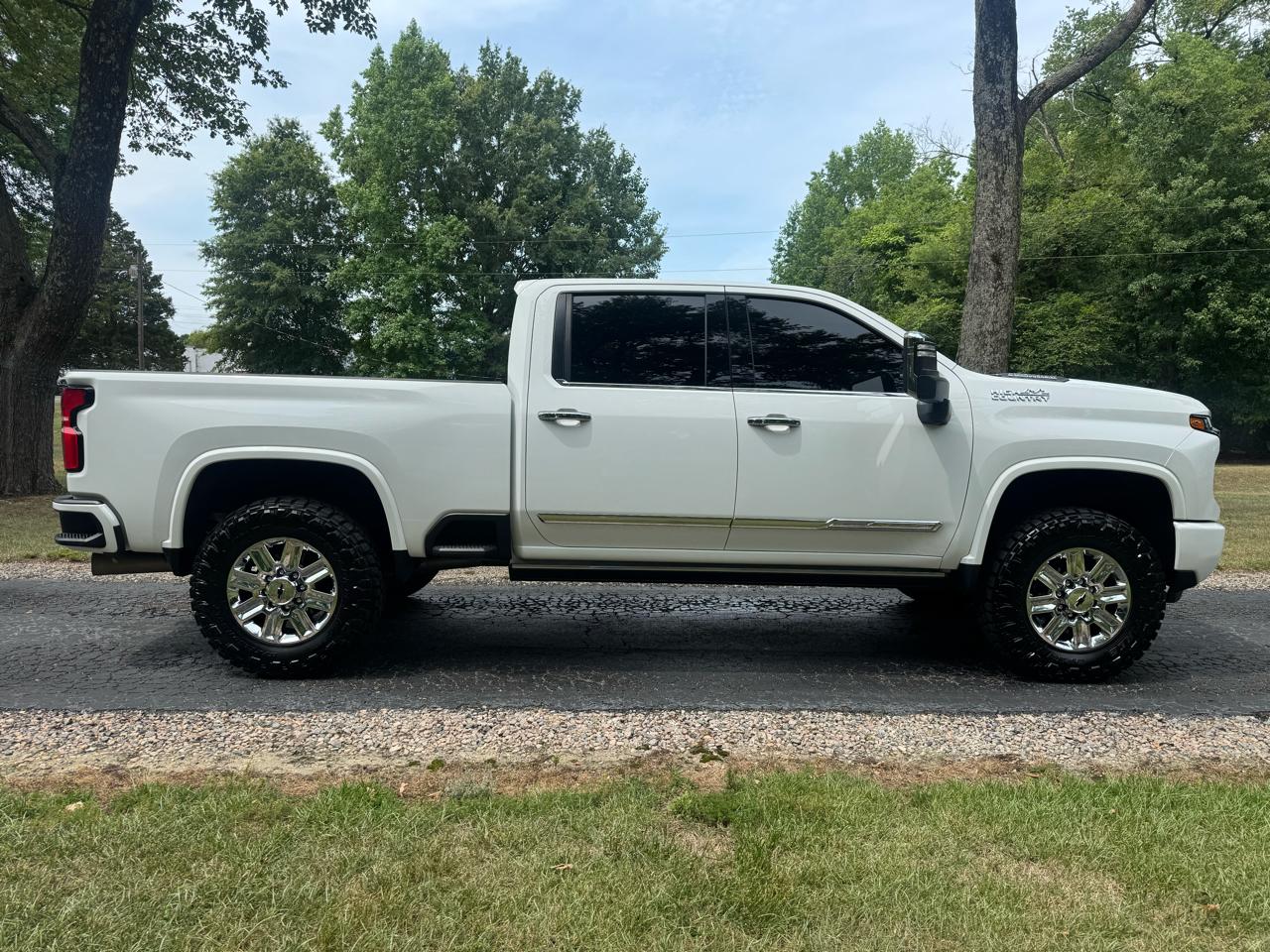 Chevrolet Silverado 2500HD 4WD Crew Cab 159" High Country 2024