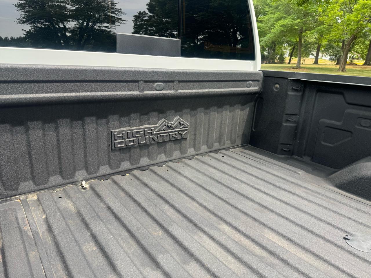Chevrolet Silverado 2500HD 4WD Crew Cab 159" High Country 2024