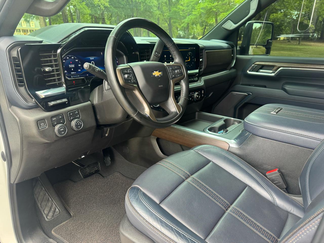 Chevrolet Silverado 2500HD 4WD Crew Cab 159" High Country 2024