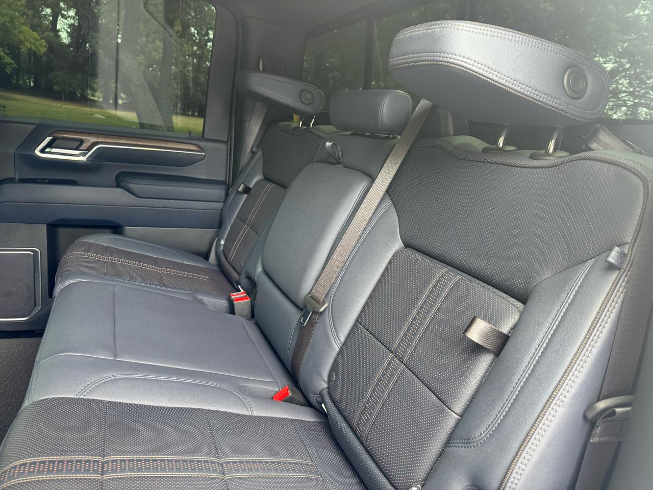 Chevrolet Silverado 2500HD 4WD Crew Cab 159" High Country 2024