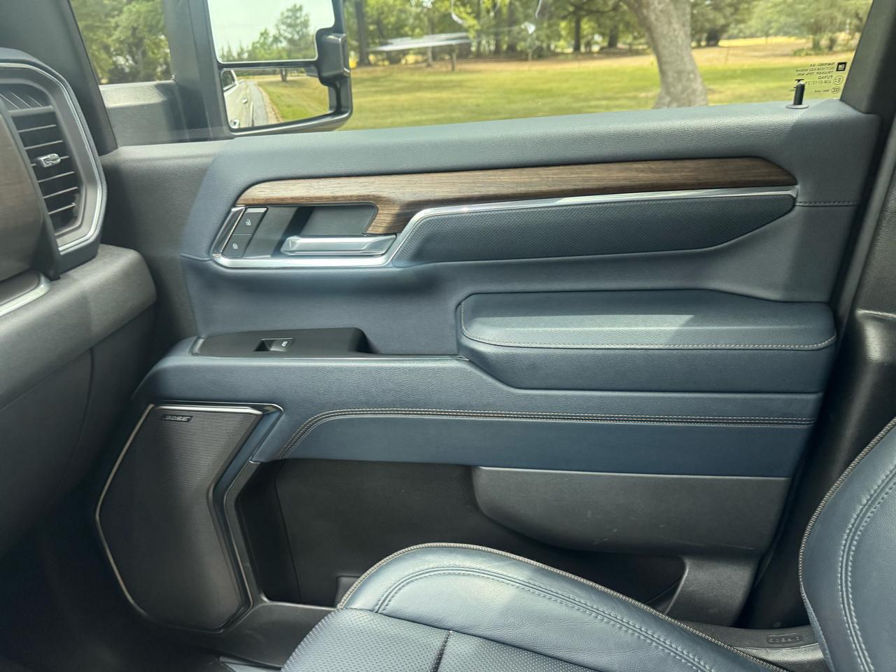 Chevrolet Silverado 2500HD 4WD Crew Cab 159" High Country 2024