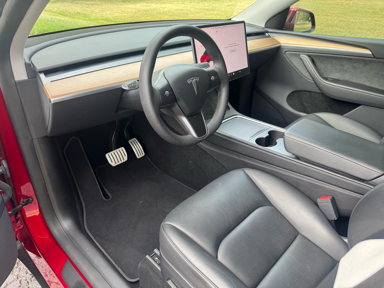 Tesla Model Y Performance AWD 2024
