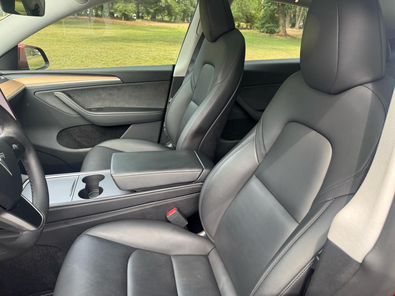 Tesla Model Y Performance AWD 2024