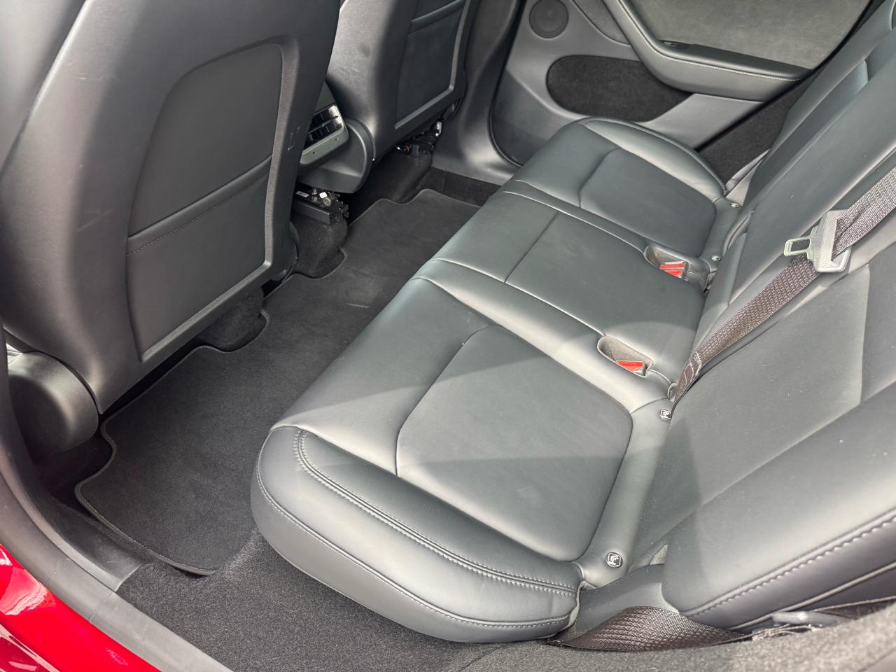 Tesla Model Y Performance AWD 2024
