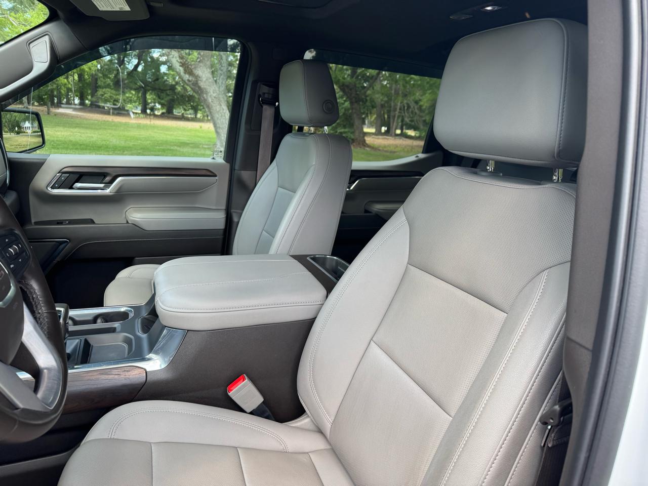 GMC Sierra 1500 4WD Crew Cab 147" SLT 2023