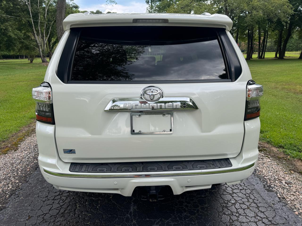 Toyota 4Runner Limited 4WD (Natl) 2017