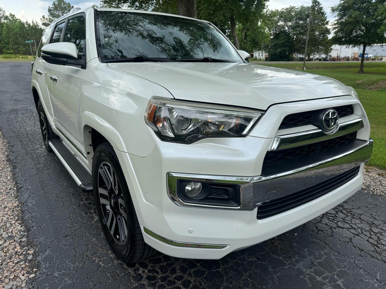 Toyota 4Runner Limited 4WD (Natl) 2017