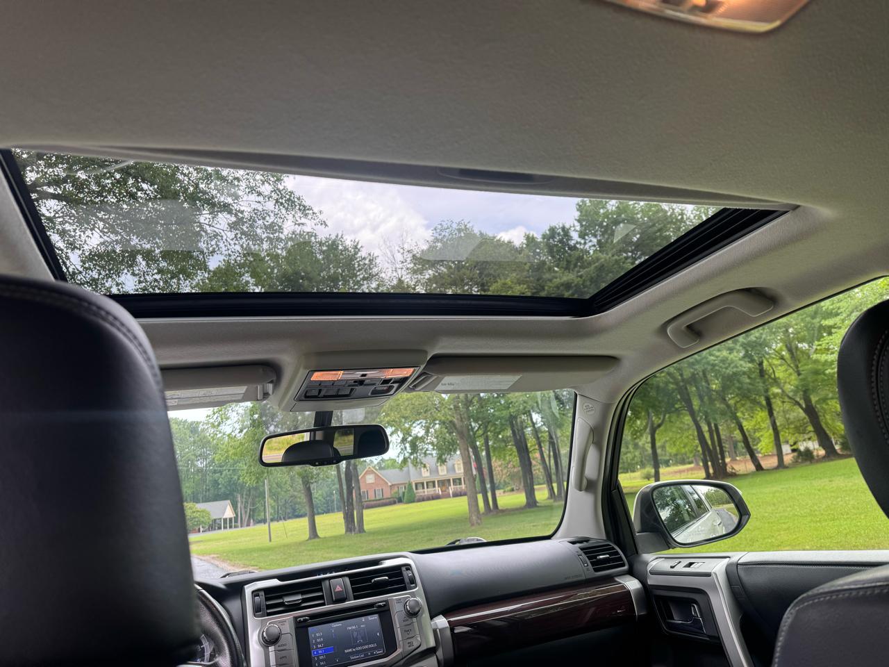 Toyota 4Runner Limited 4WD (Natl) 2017