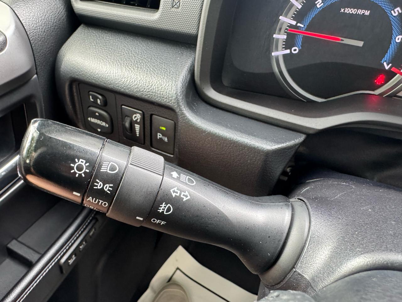 Toyota 4Runner Limited 4WD (Natl) 2017