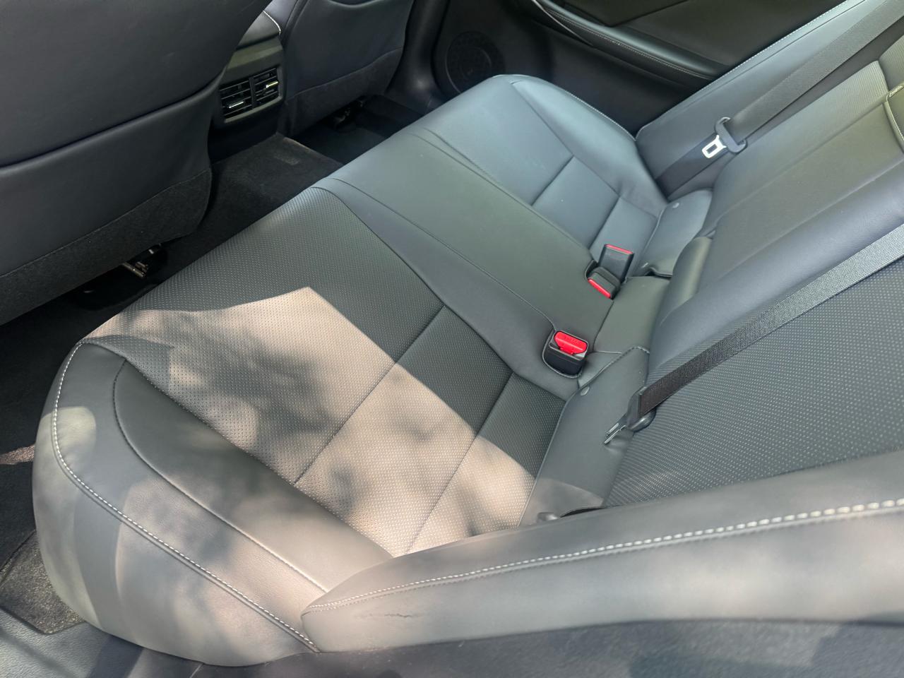Lexus IS 300 RWD 2023