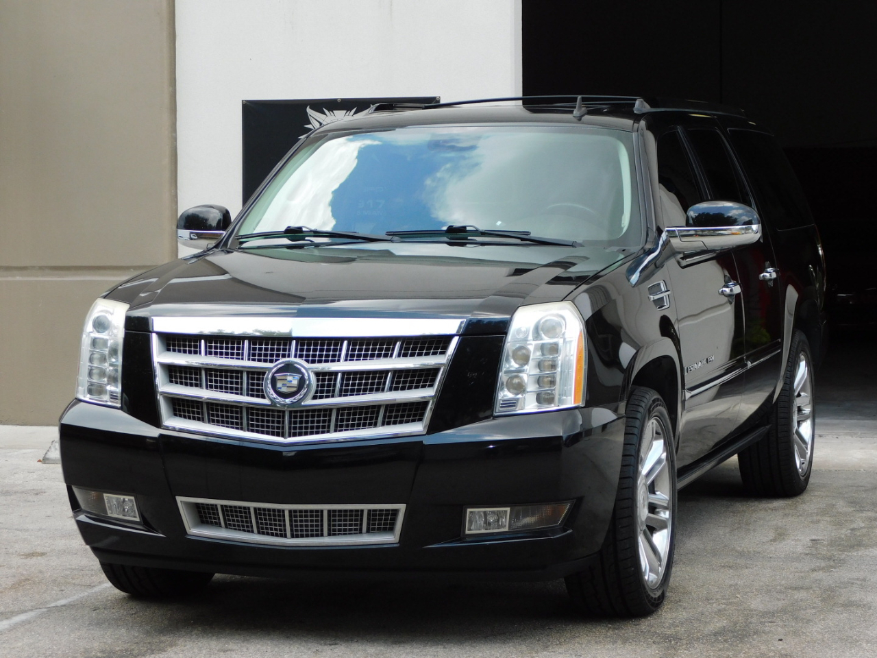 Used 2009 Cadillac Escalade ESV Platinum