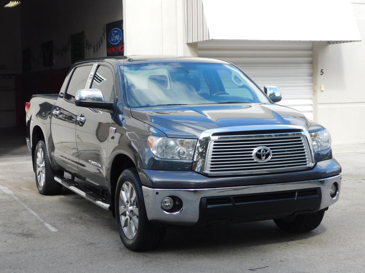 Toyota tundra platinum