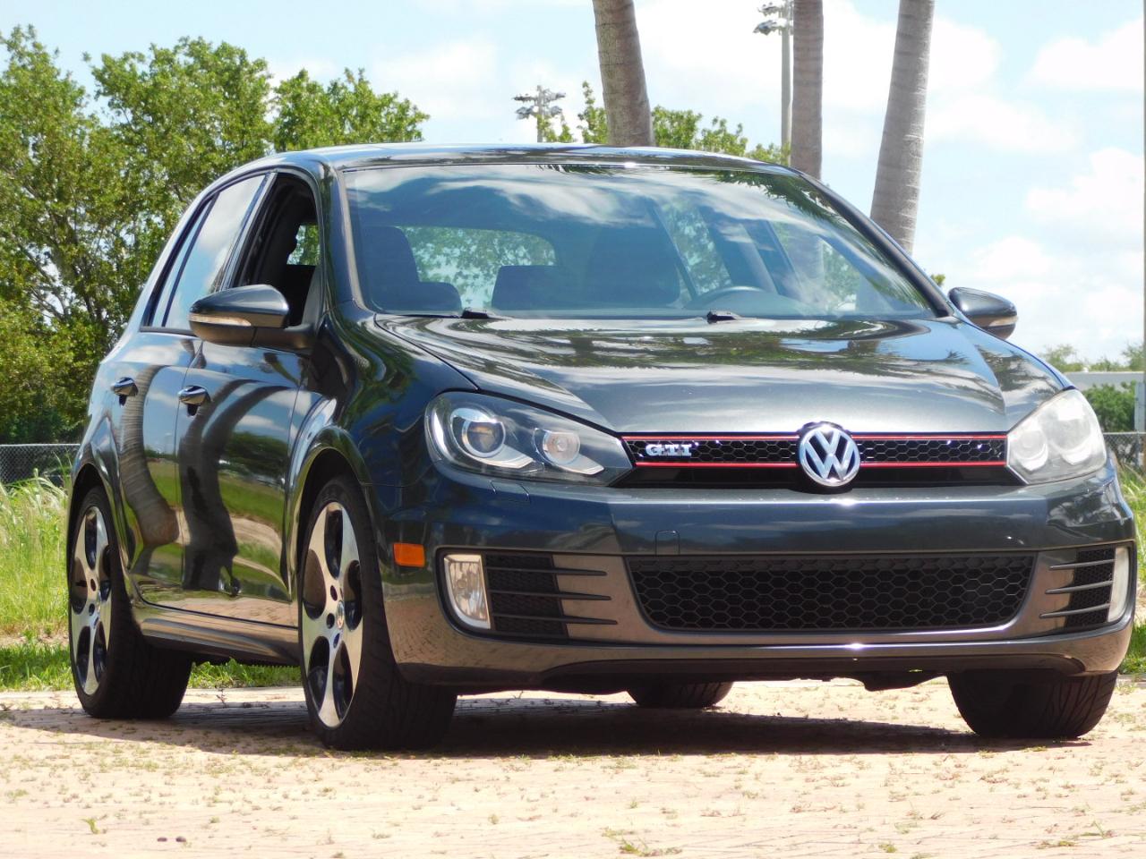 Used 2011 Volkswagen GTI GTI 4dr HB DSG Wolfsburg PZEV for Sale in