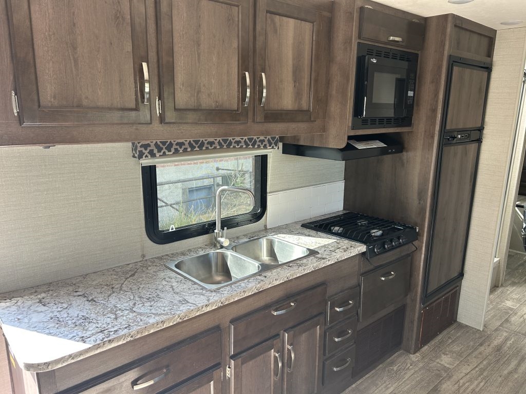 Ford Econoline  2017 Ford Econoline  2017
