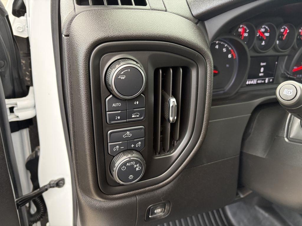 Chevrolet Silverado 1500  2025