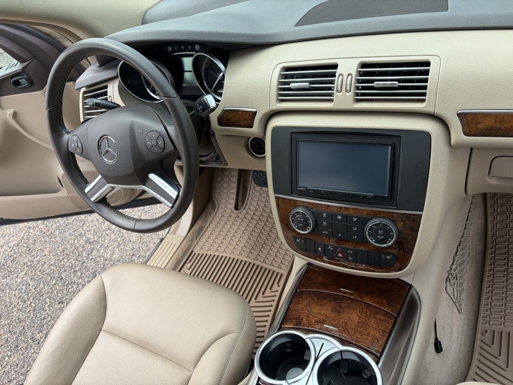 Mercedes-Benz R-Class  2012