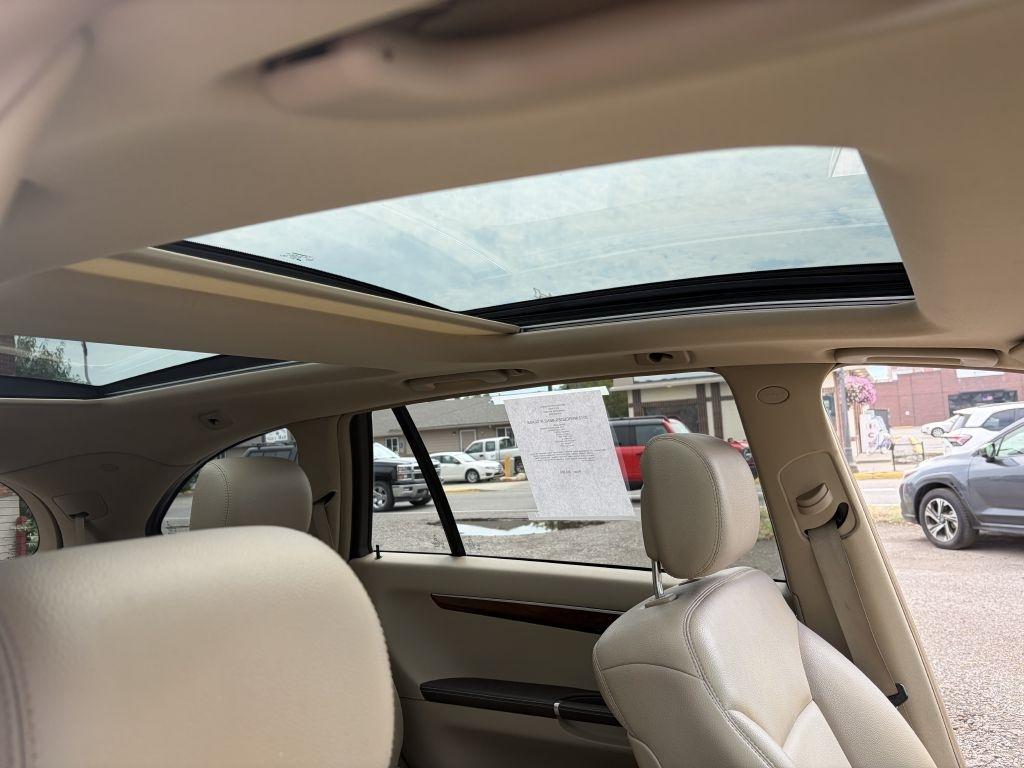 Mercedes-Benz R-Class  2012