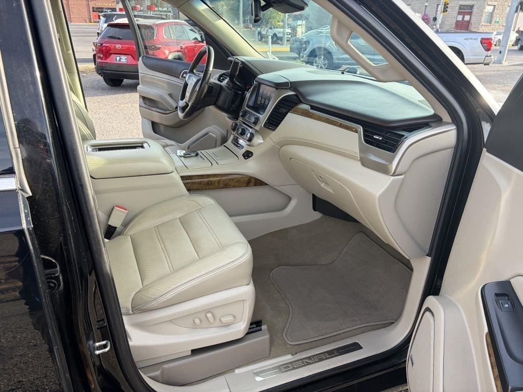 GMC Yukon XL  2017