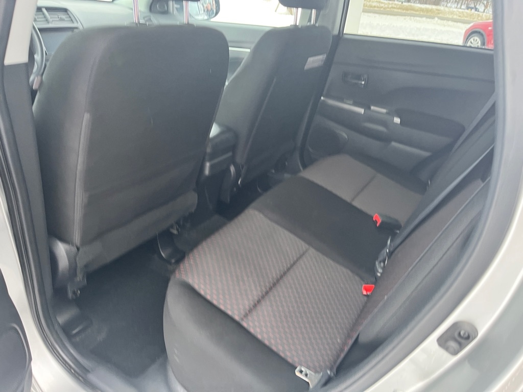 Mitsubishi Outlander Sport 2.0 ES 4WD CVT 2018