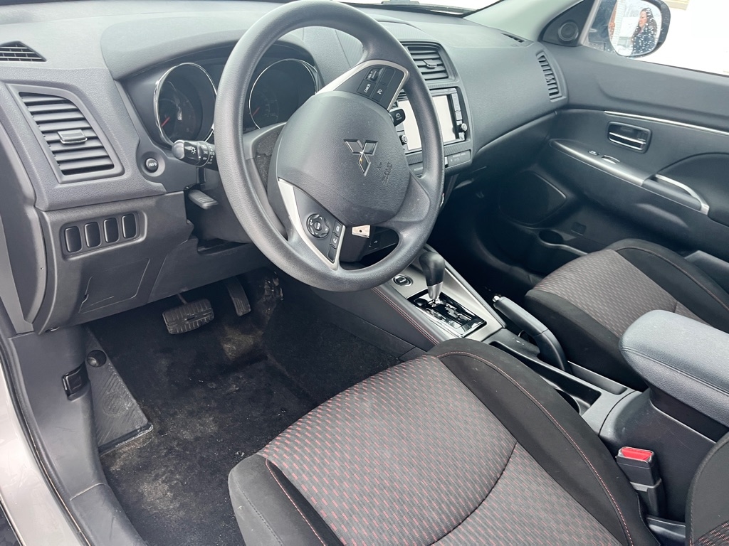 Mitsubishi Outlander Sport 2.0 ES 4WD CVT 2018