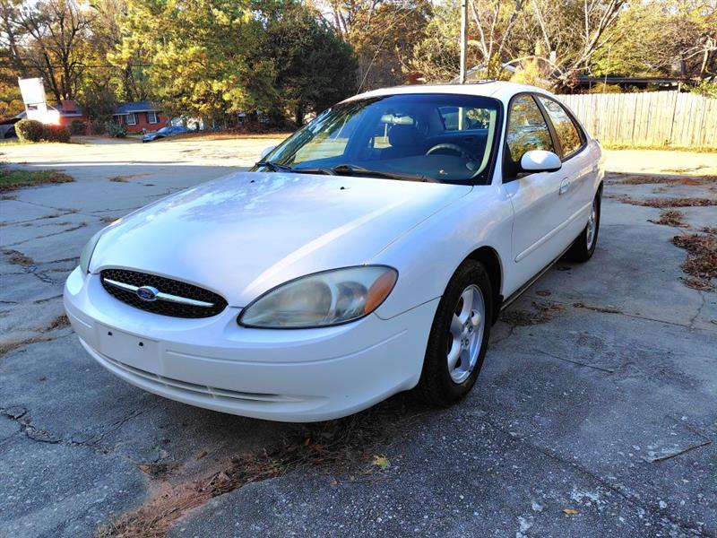 2003 Ford Taurus SE