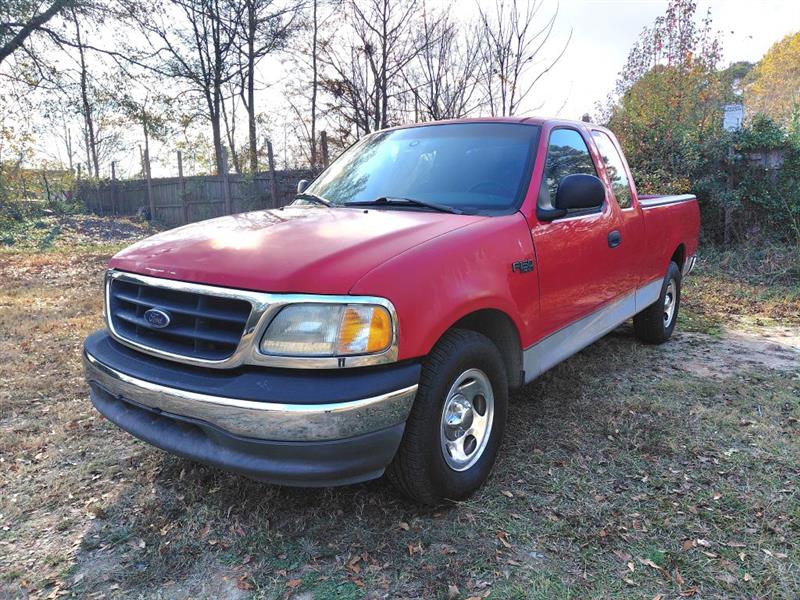 2002 Ford F-150 XL SuperCab Long Bed 2WD