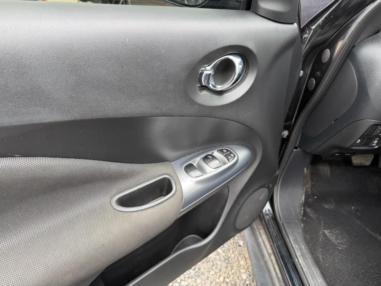 Nissan Juke S AWD 2011