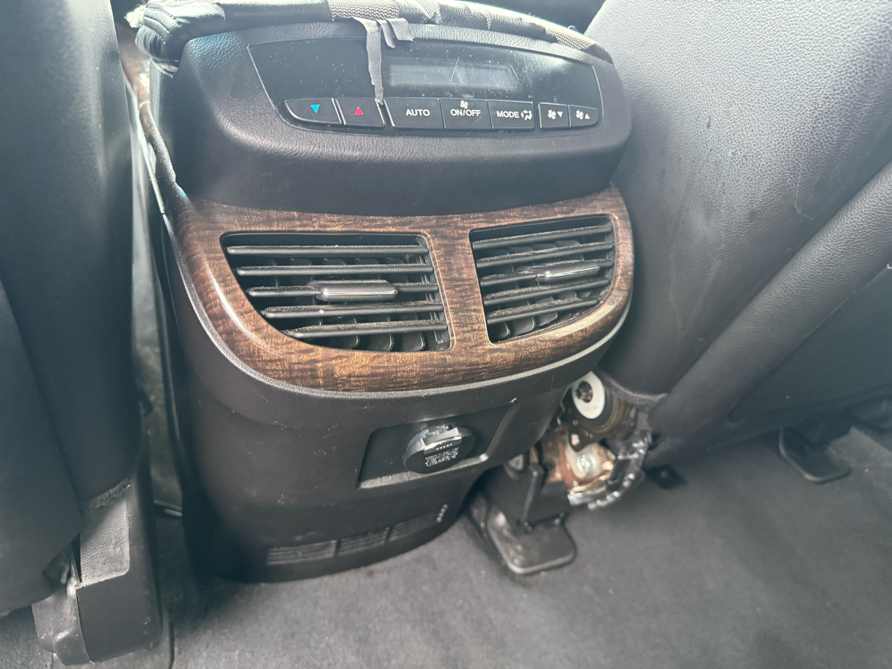 Acura MDX 6-Spd AT w/Tech Package 2011