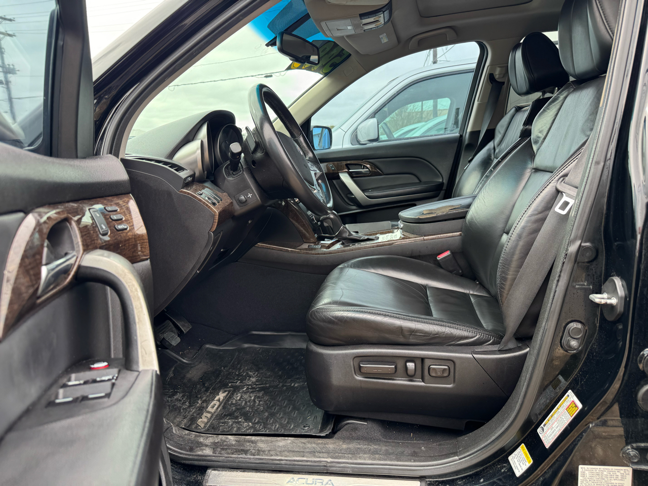 Acura MDX 6-Spd AT w/Tech Package 2011