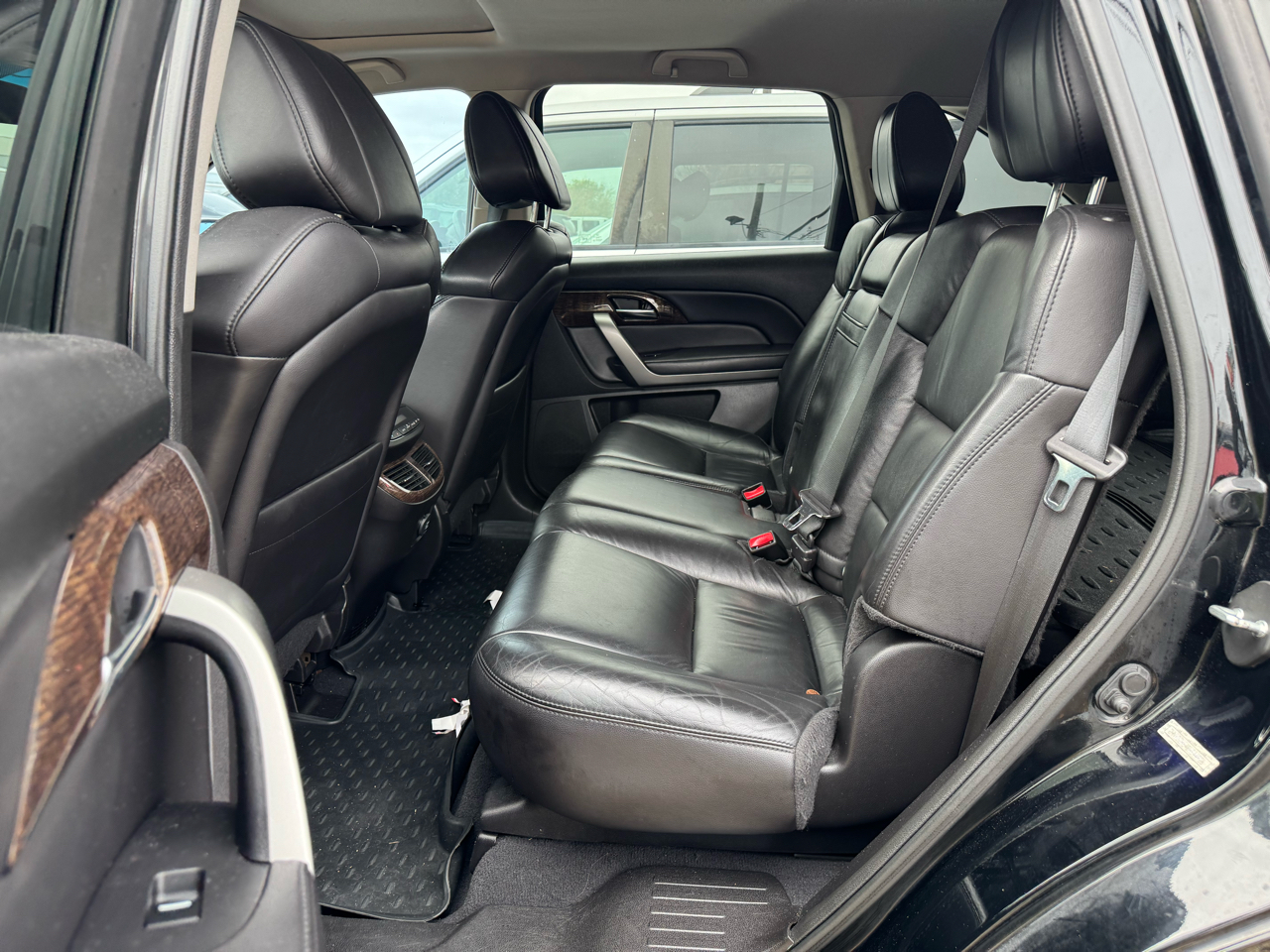 Acura MDX 6-Spd AT w/Tech Package 2011