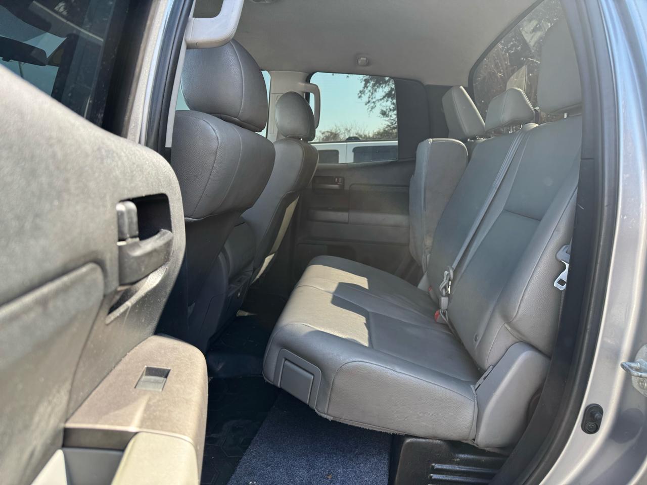 Toyota Tundra Tundra-Grade Double Cab 4.6L 2WD 2012