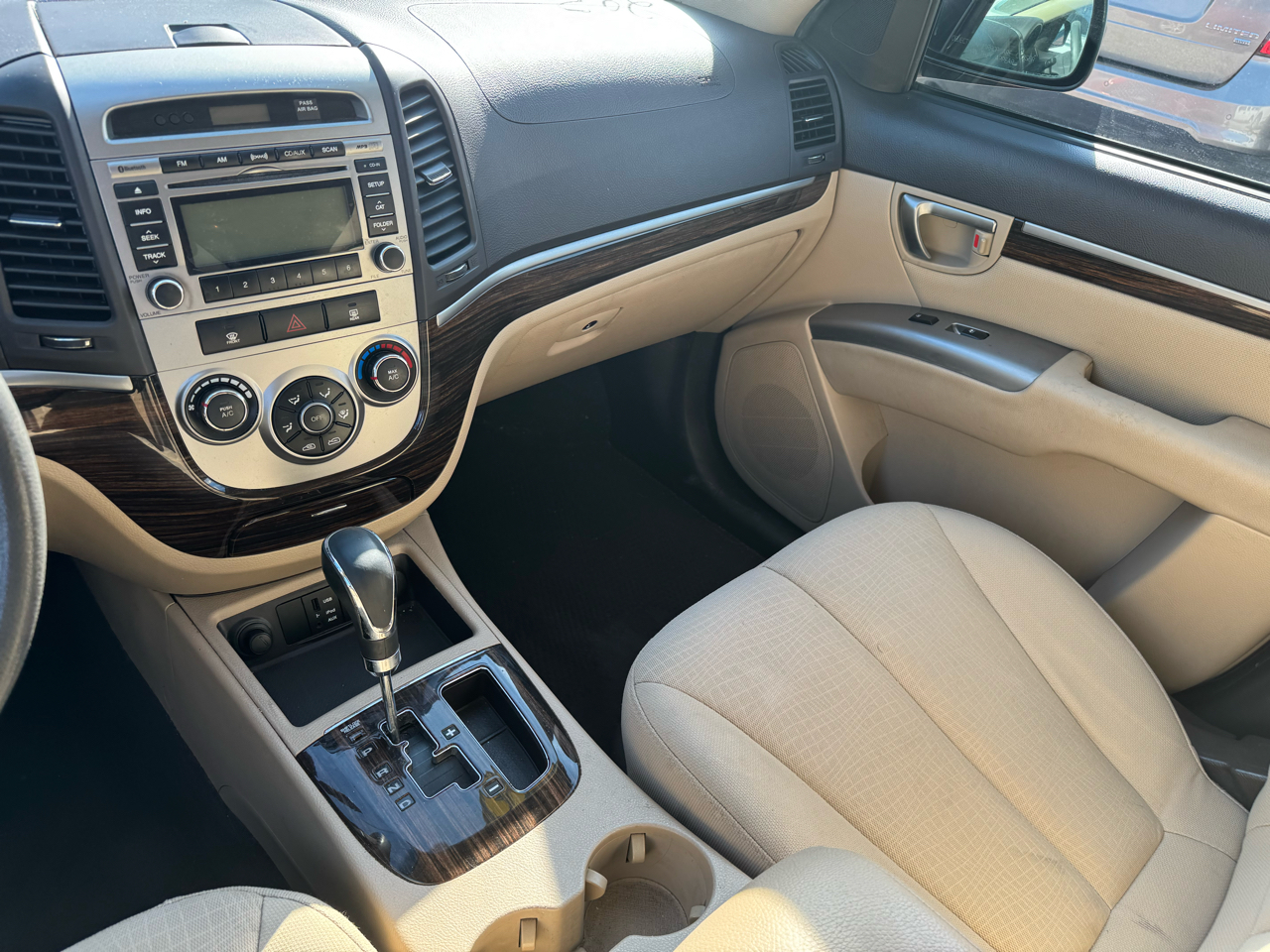 Hyundai Santa Fe GL 2.4 4WD 2011