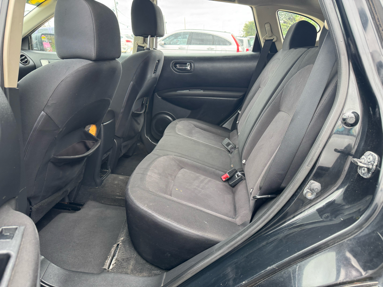 Nissan Rogue S FWD Krom Edition 2011