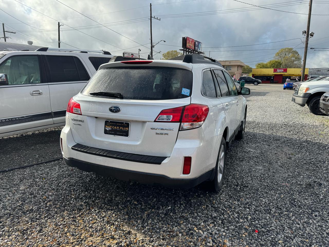 Subaru Outback 3.6R Limited 2013