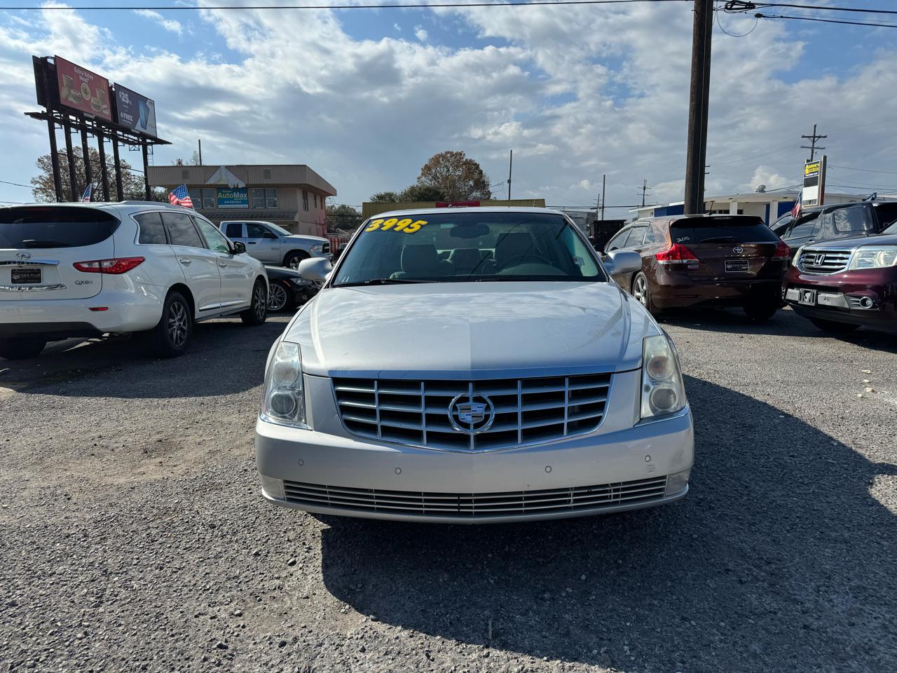 Cadillac DTS Luxury 2011