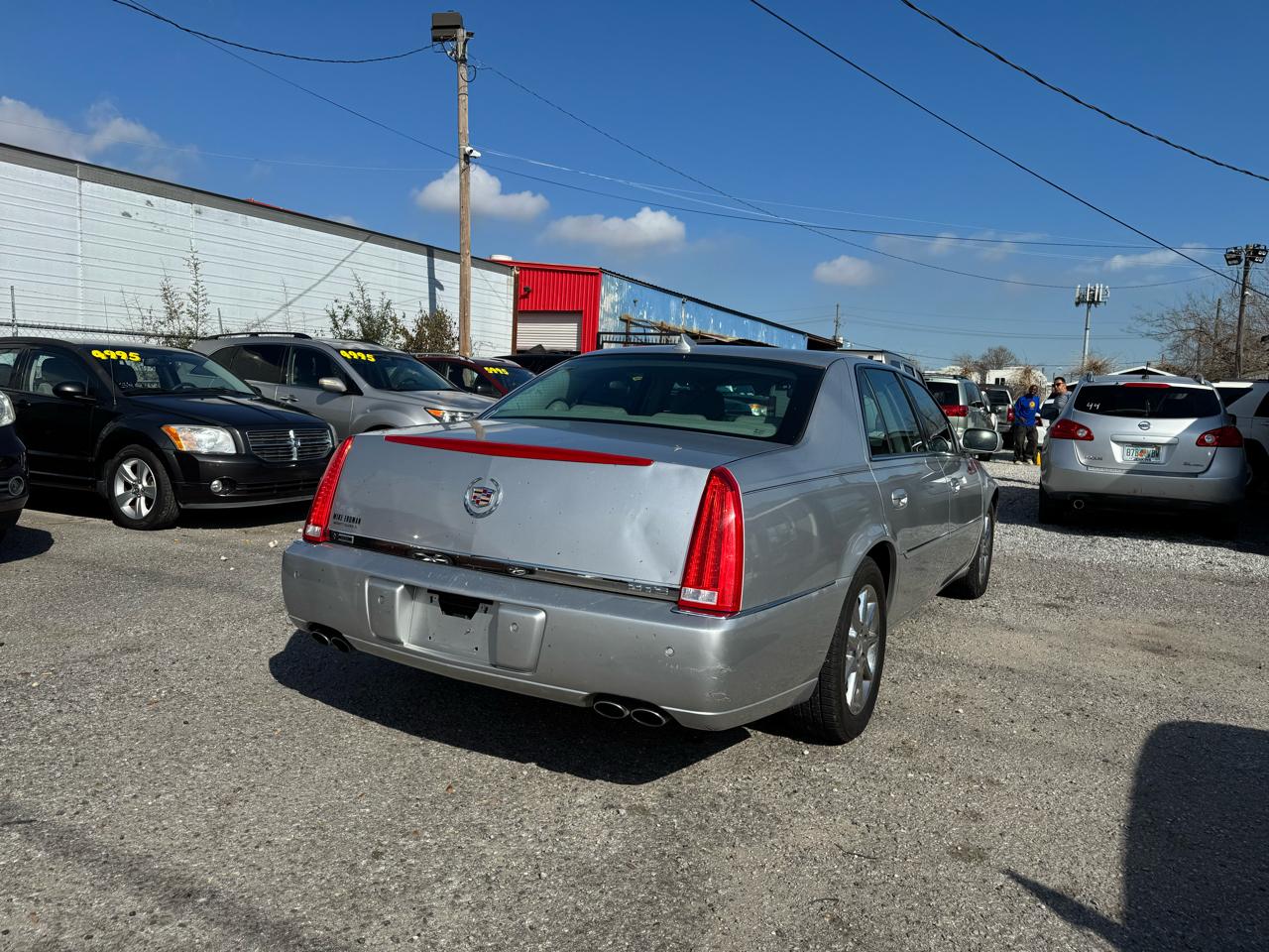 Cadillac DTS Luxury 2011