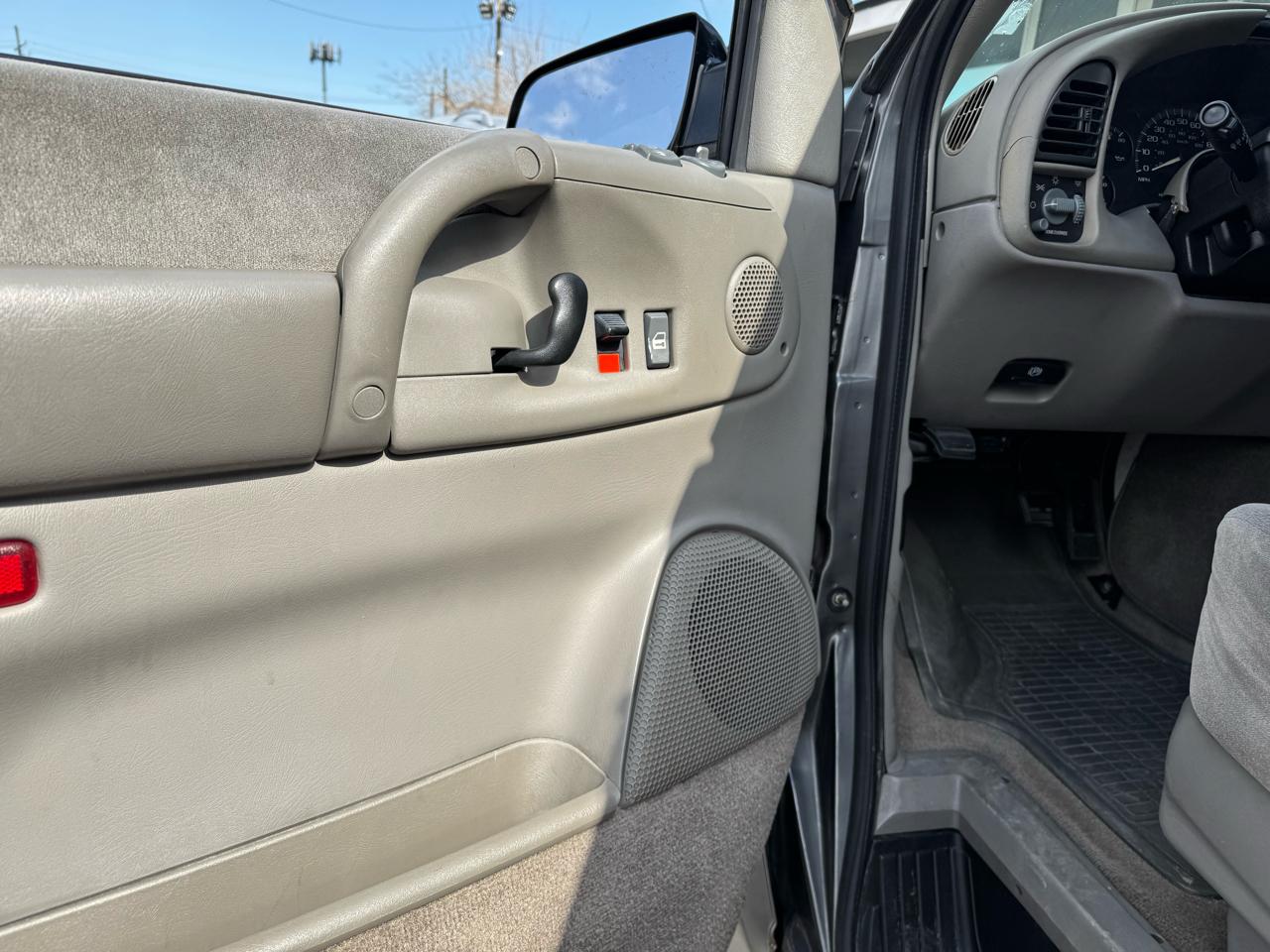 Chevrolet Astro 2WD 2005