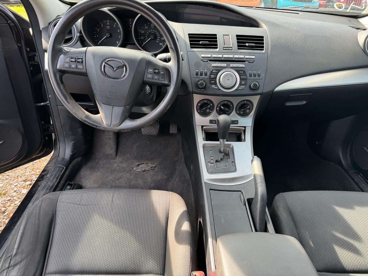 Mazda MAZDA3 i Touring 4-door 2010