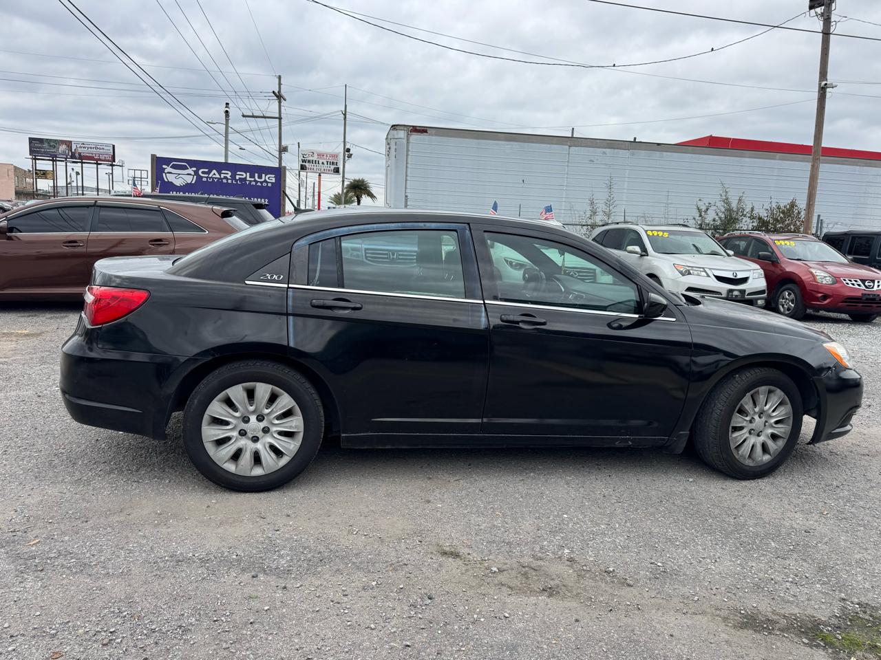 Chrysler 200 LX 2012