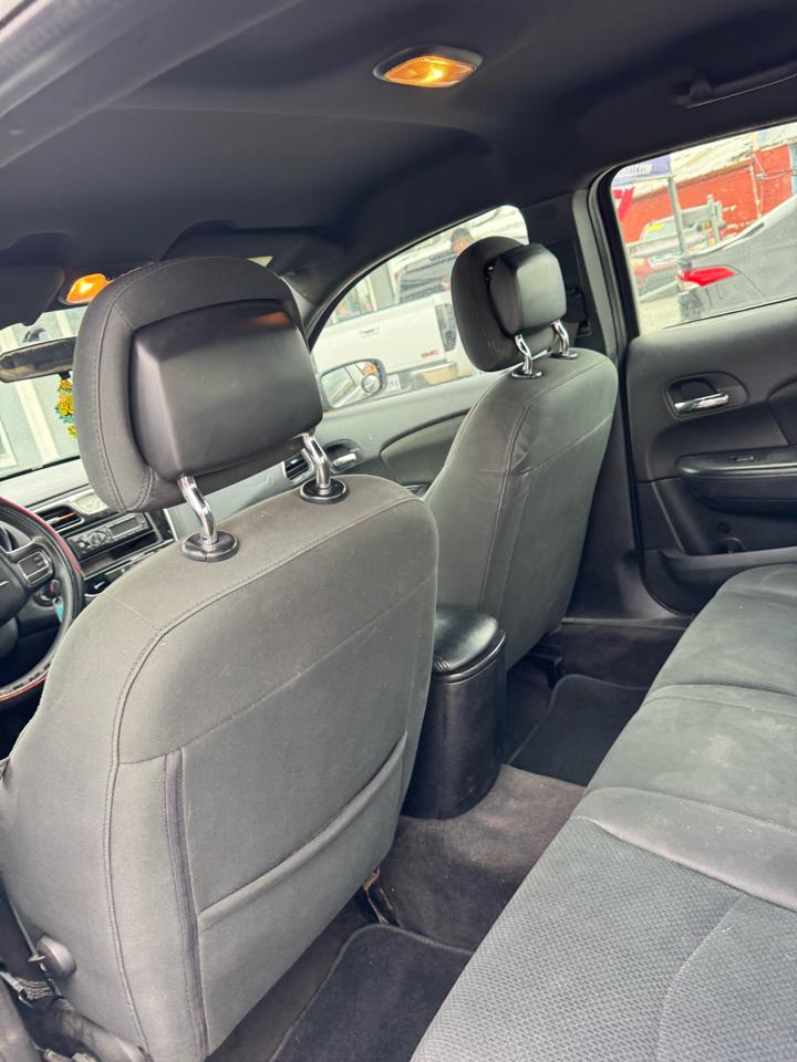 Chrysler 200 LX 2012