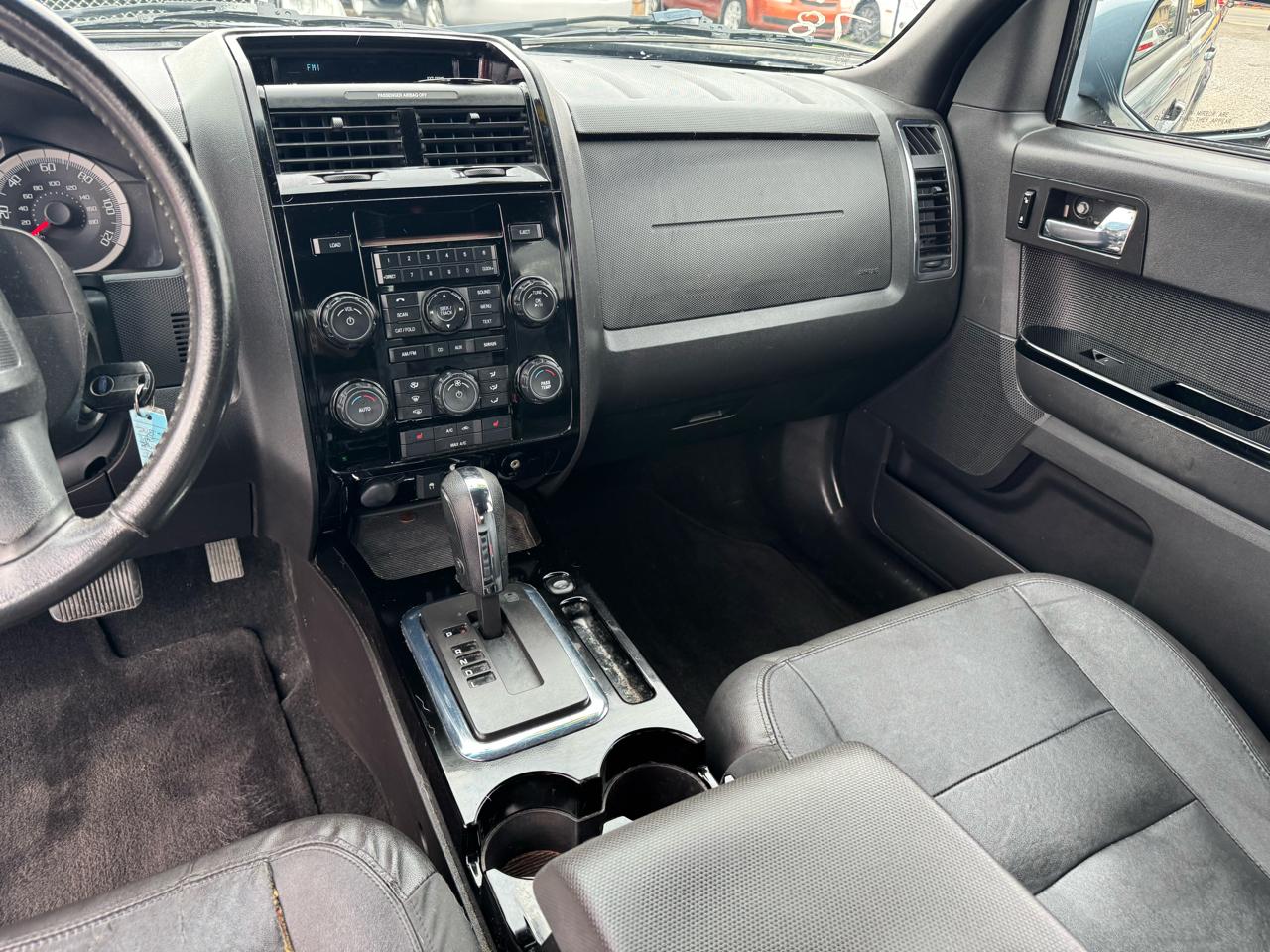 Ford Escape Limited FWD 2010